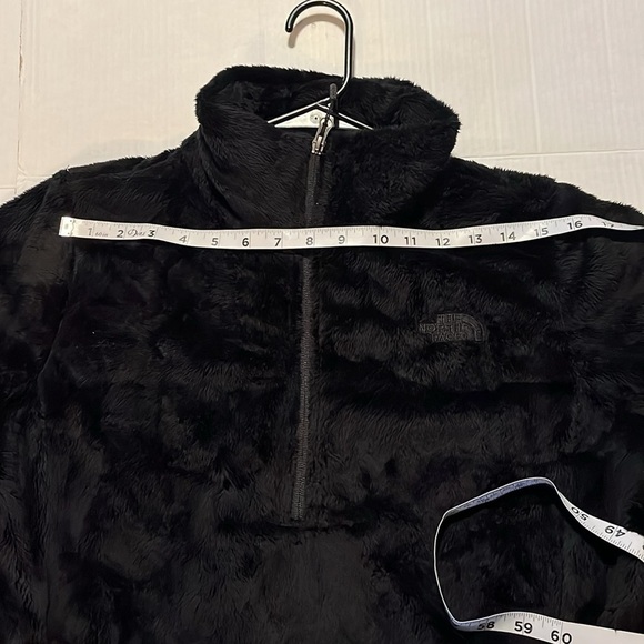 The north face-L-black-pull over, 1/4 zip,L/S, embroidered logo, pocket, jacket. - Picture 12 of 16